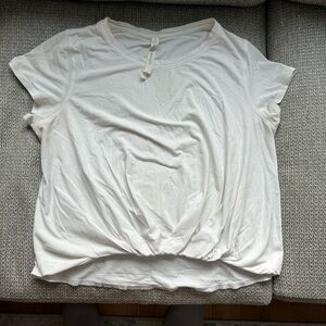 lululemon athletica White Short Sleeve Tee size 8 scrunch detail bottom front
